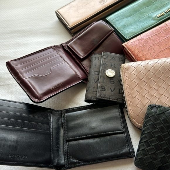 ‼️Clearance‼️ BVLGARI MENS WALLET - Picture 3 of 3